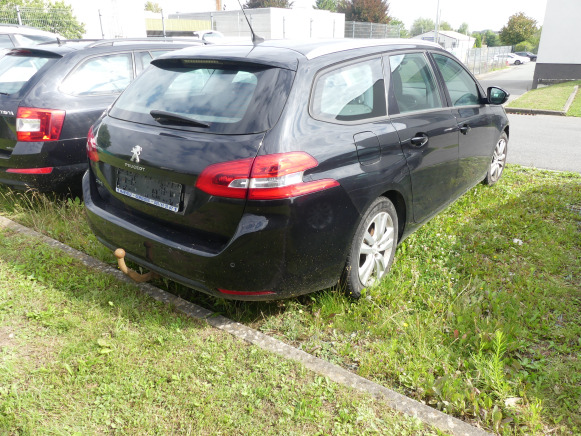 Voiture break Peugeot 308 (2017-211.679 km) - Carrinha: foto 3 Voiture break Peugeot 308 (2017-211.679 km) - Carrinha: foto 3