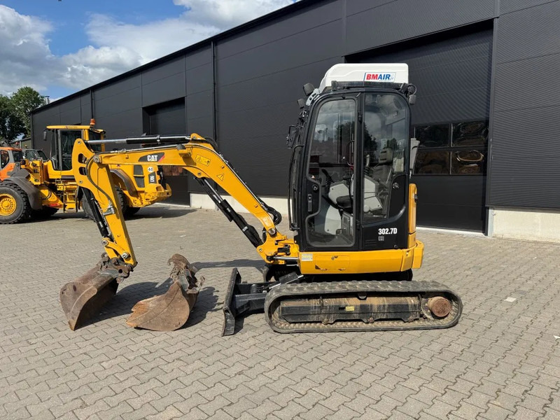 Caterpillar 302.7 BJ 2020 2378 uur AIRCO EN OVERDRUK !! - Mini escavadeira: foto 1 Caterpillar 302.7 BJ 2020 2378 uur AIRCO EN OVERDRUK !! - Mini escavadeira: foto 1
