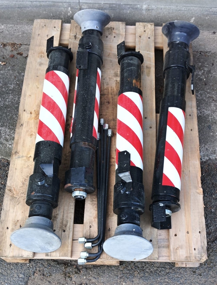 FASSI - PALFINGER - HIAB - HMF - ATLAS additional stabilizers, Zusatzabstützen - Grua para camião: foto 4 FASSI - PALFINGER - HIAB - HMF - ATLAS additional stabilizers, Zusatzabstützen - Grua para camião: foto 4