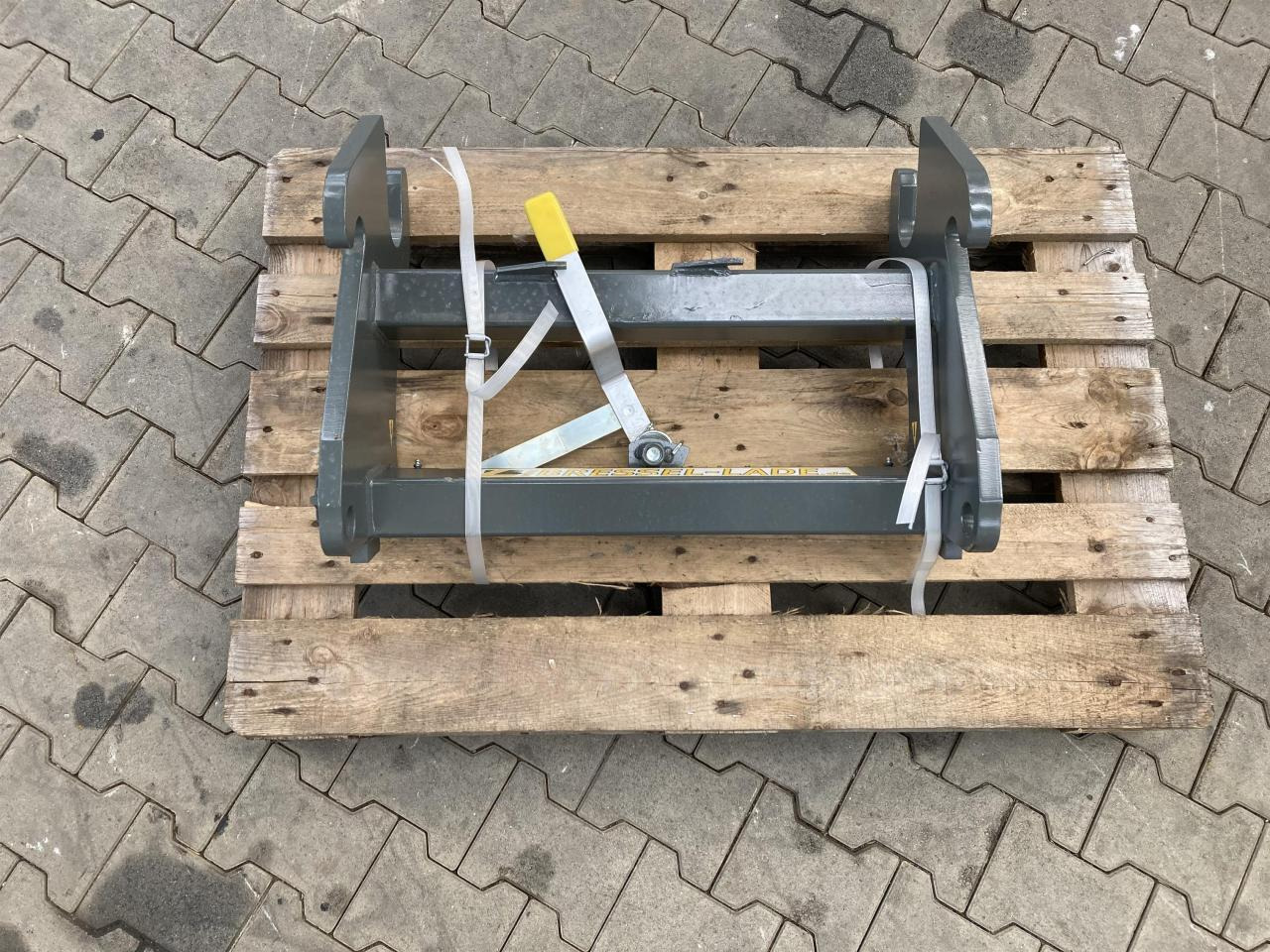 Bressel Weidemann auf Manitou - Carregador frontal para o trator: foto 1 Bressel Weidemann auf Manitou - Carregador frontal para o trator: foto 1