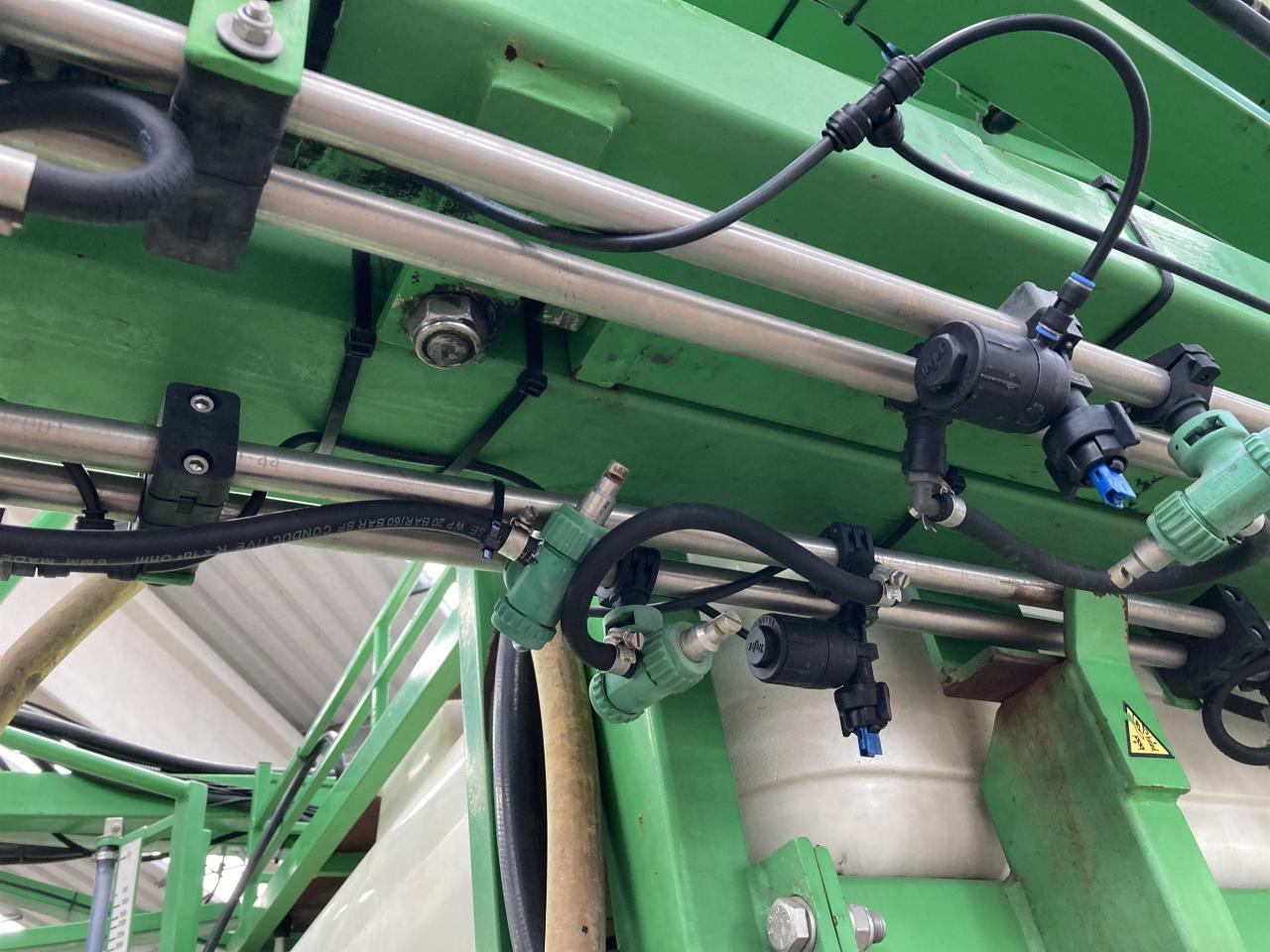 Pulverizador de arrastar CHD F 5239 A: foto 9