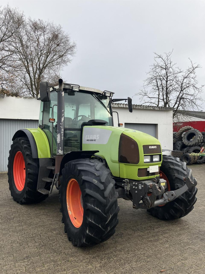 CLAAS Ares 696 RZ - Trator: foto 5 CLAAS Ares 696 RZ - Trator: foto 5