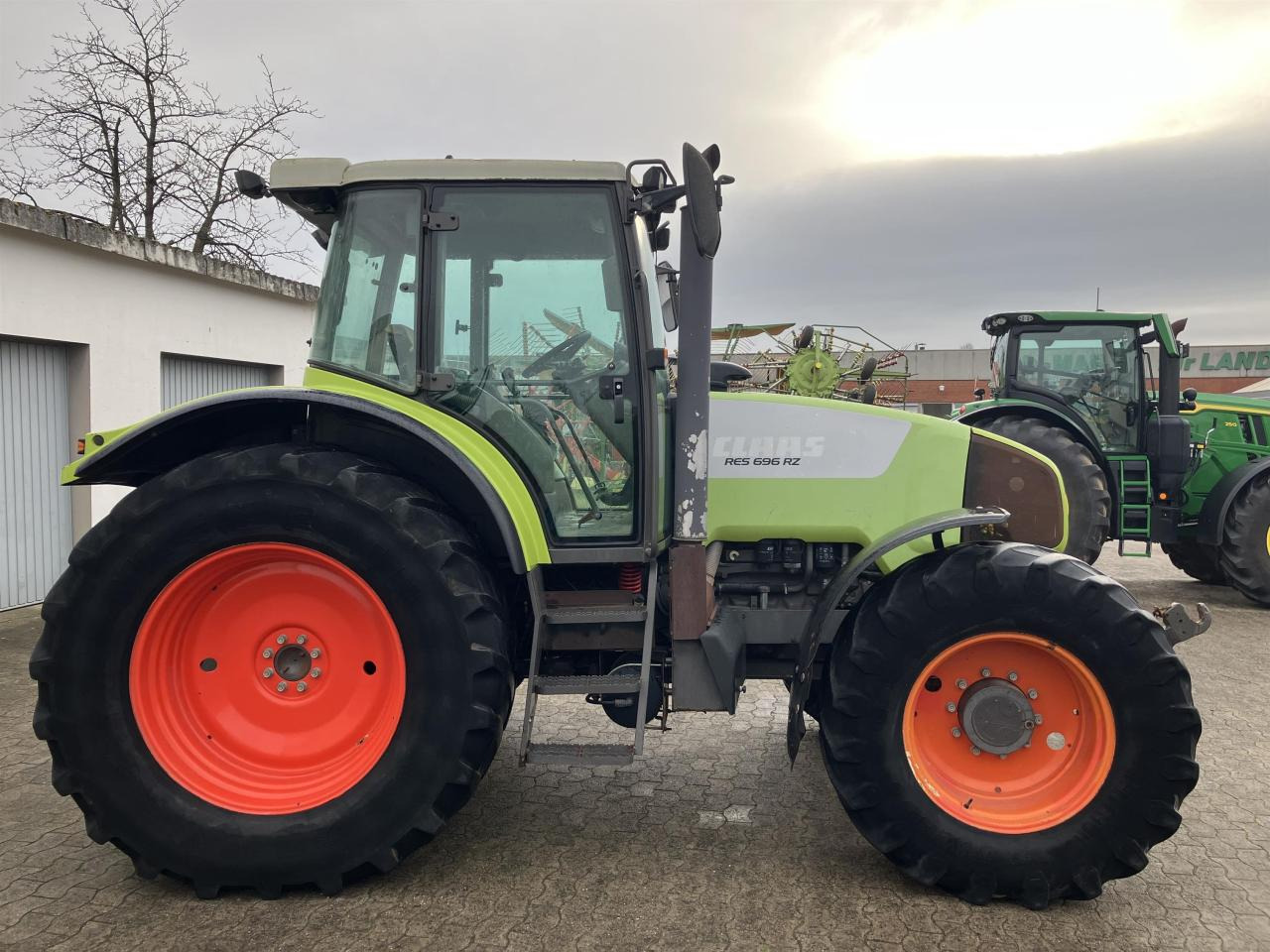 Trator CLAAS Ares 696 RZ: foto 6