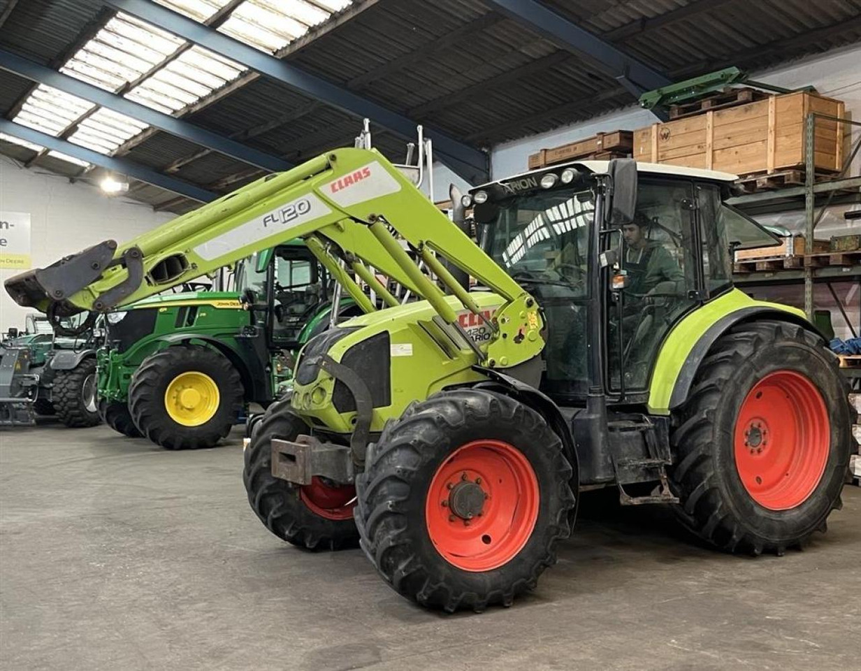 CLAAS Arion 420 - Trator: foto 1 CLAAS Arion 420 - Trator: foto 1