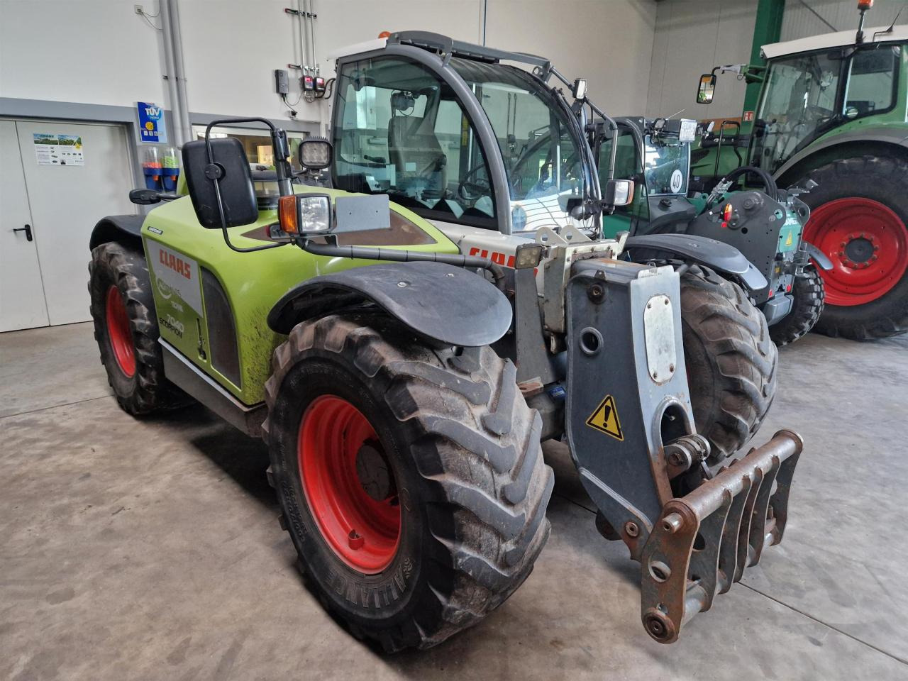CLAAS Scorpion 7040 - Empilhador telescópico: foto 1 CLAAS Scorpion 7040 - Empilhador telescópico: foto 1