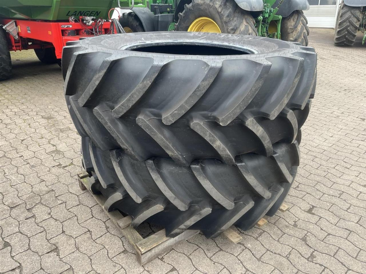Continental 580/70R38 - Pneu para Máquina agrícola: foto 1 Continental 580/70R38 - Pneu para Máquina agrícola: foto 1