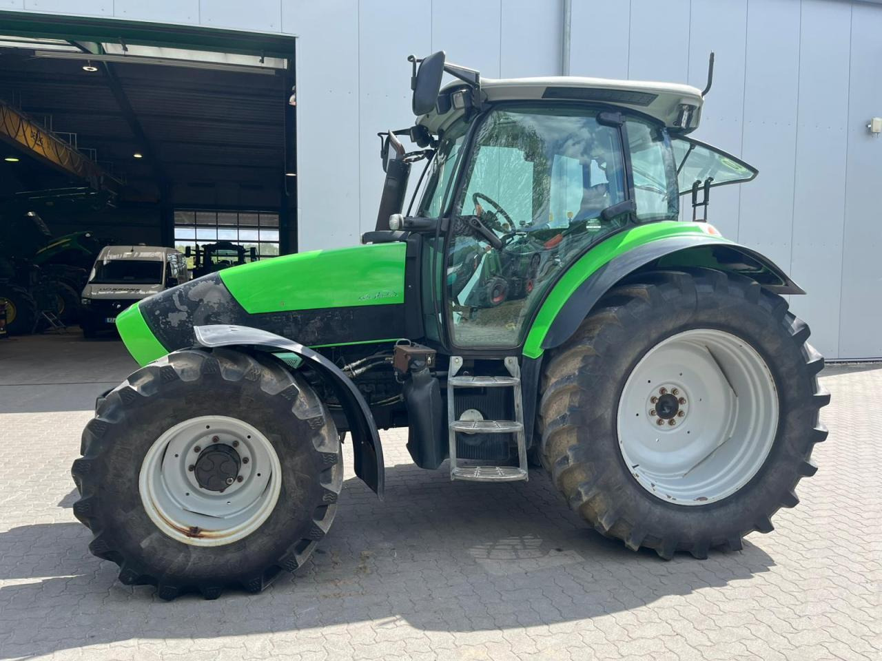 Deutz-Fahr Agrotron K 610 - Trator: foto 1 Deutz-Fahr Agrotron K 610 - Trator: foto 1