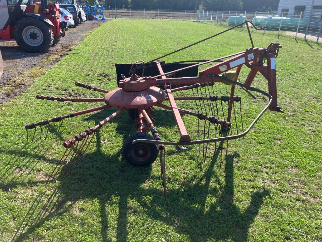 Fella TS 325 - Ancinho enleirador: foto 4 Fella TS 325 - Ancinho enleirador: foto 4