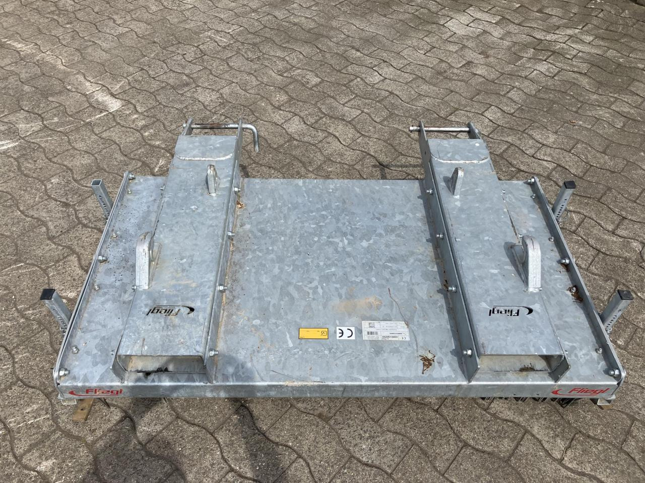 Fliegl Löwe 1,50m - Vassoura para Veículo municipal/ Especial: foto 5 Fliegl Löwe 1,50m - Vassoura para Veículo municipal/ Especial: foto 5