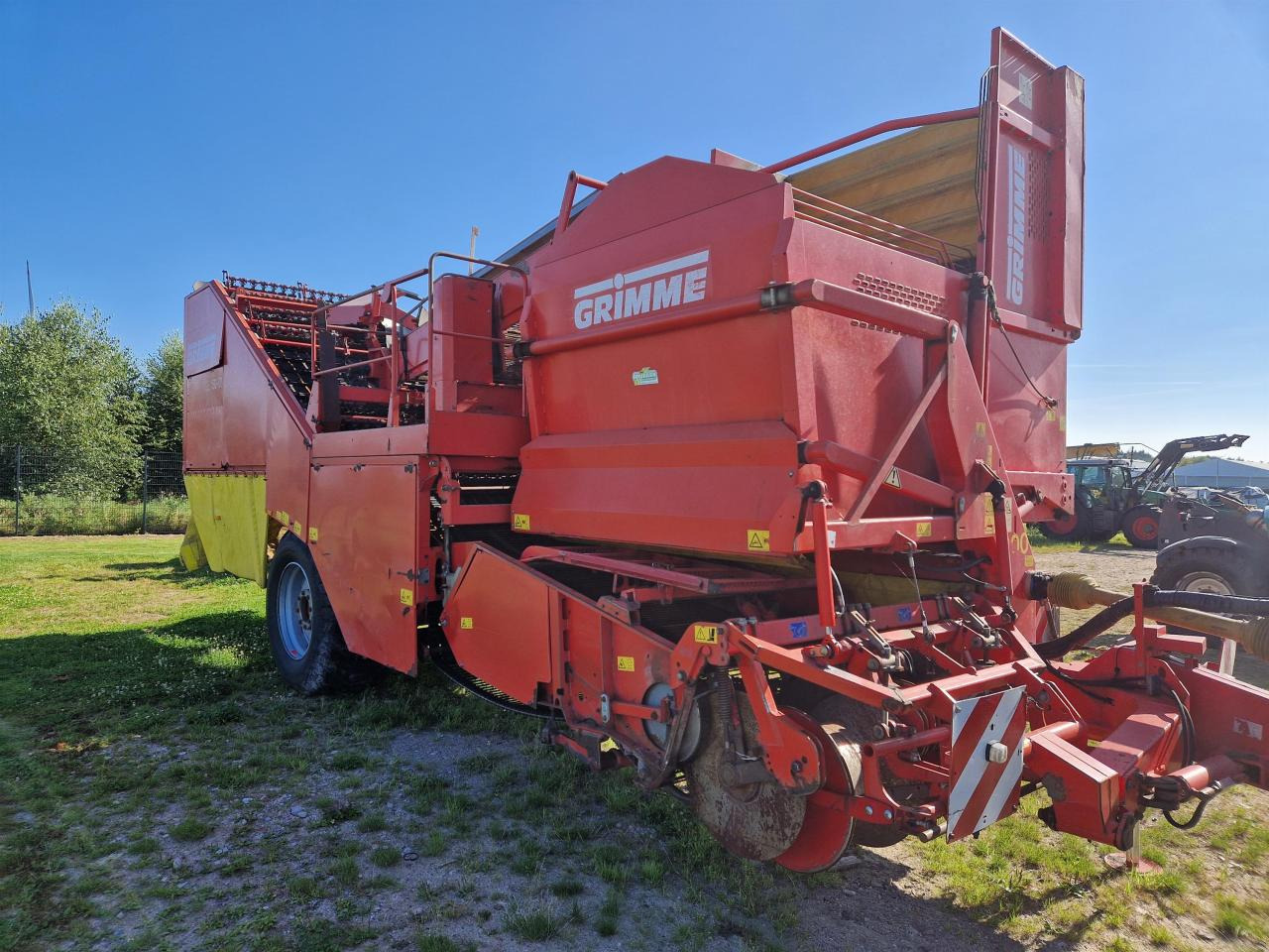 Grimme SE 150-60 - Colheitadeira de batatas: foto 2 Grimme SE 150-60 - Colheitadeira de batatas: foto 2