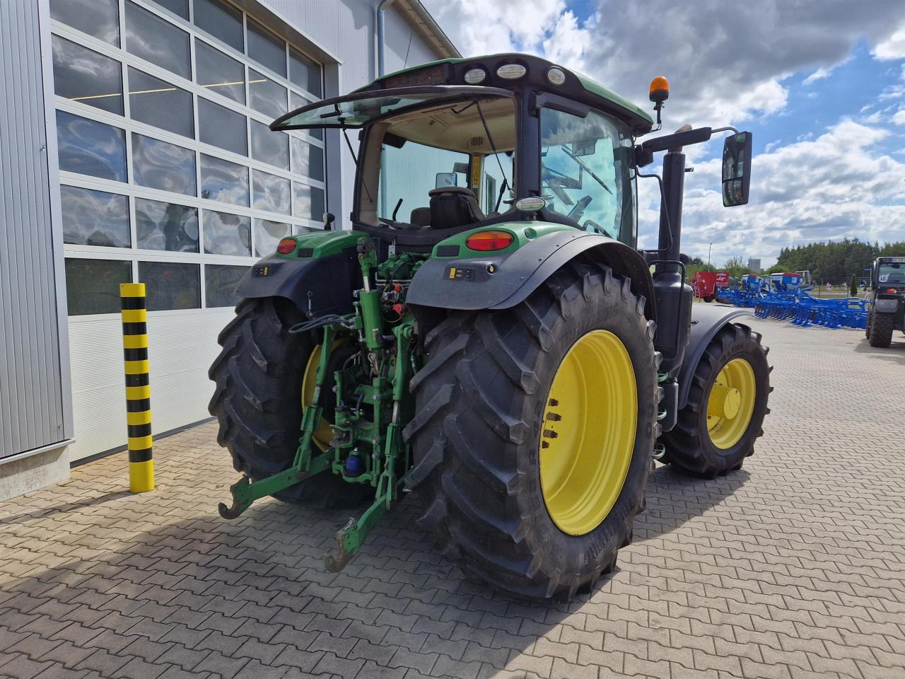 John Deere 6145R - Trator: foto 3 John Deere 6145R - Trator: foto 3