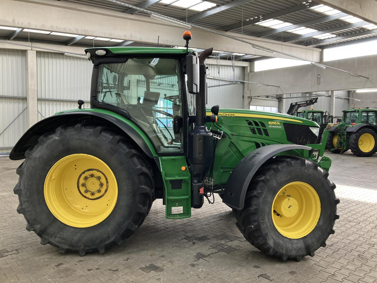 John Deere 6155R - Trator: foto 4 John Deere 6155R - Trator: foto 4