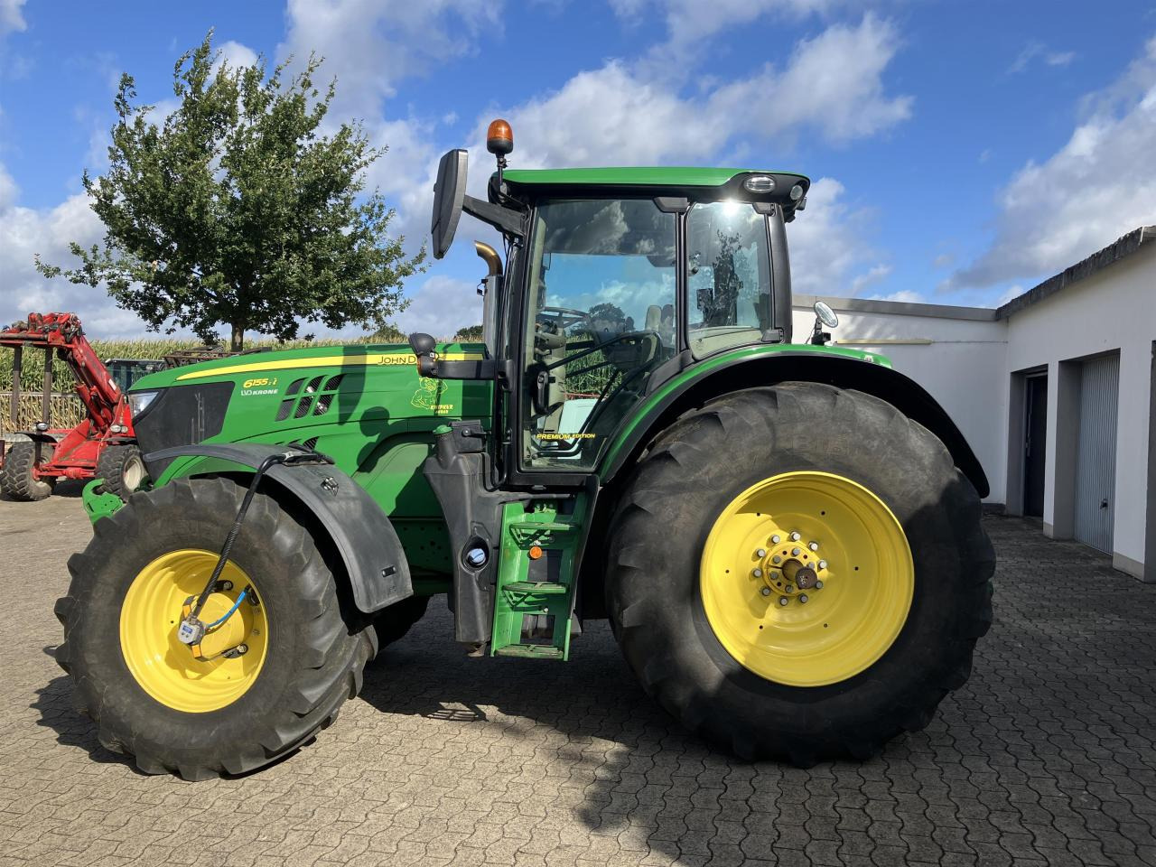John Deere 6155R - Trator: foto 1 John Deere 6155R - Trator: foto 1