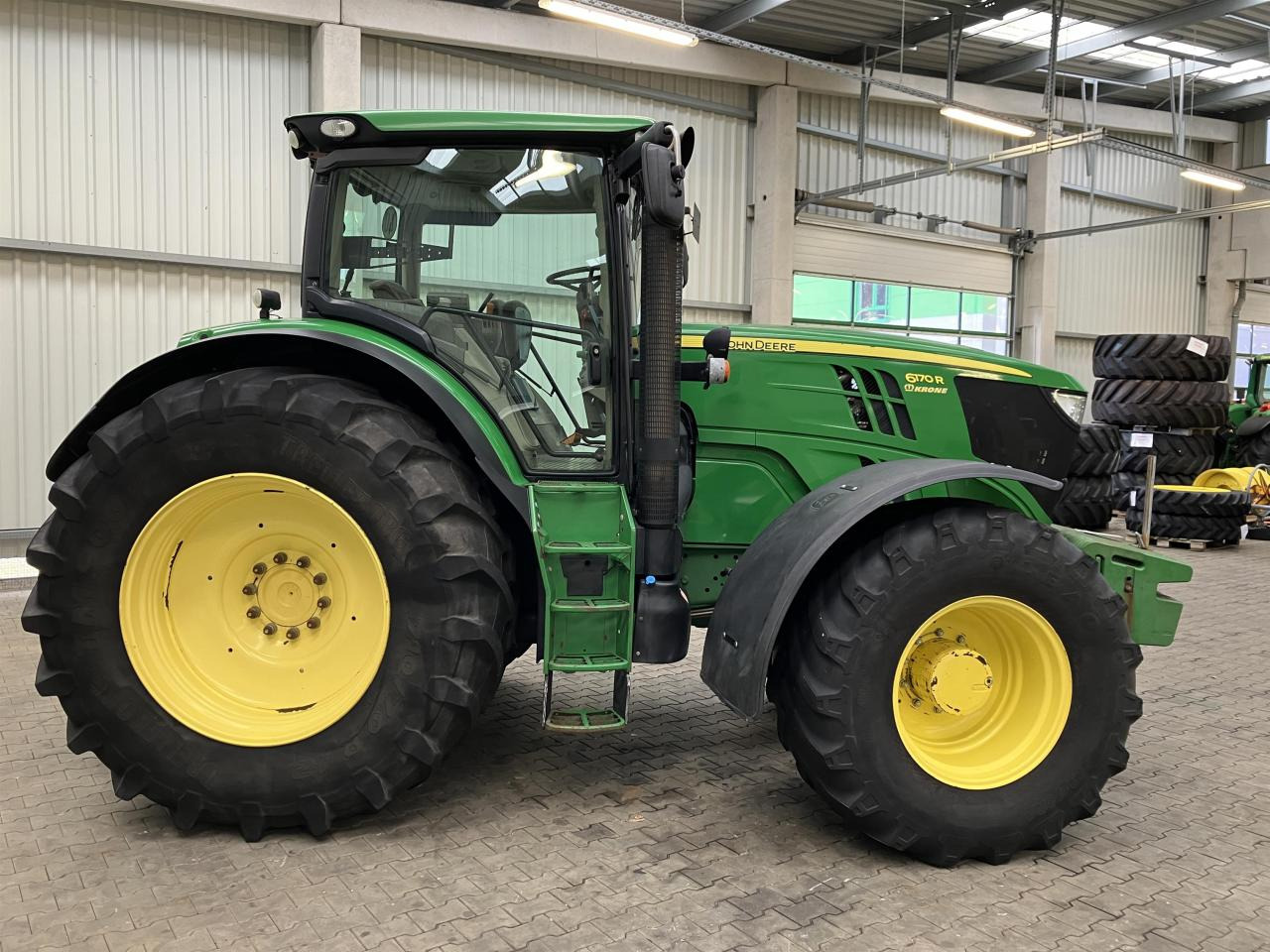 John Deere 6170R - Trator: foto 4 John Deere 6170R - Trator: foto 4