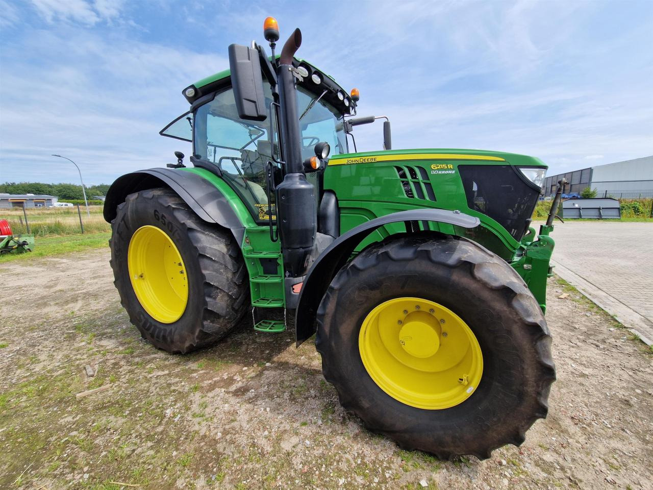 John Deere 6215R - Trator: foto 2 John Deere 6215R - Trator: foto 2