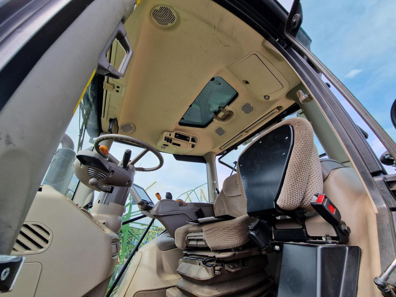 John Deere 6215R - Trator: foto 4 John Deere 6215R - Trator: foto 4