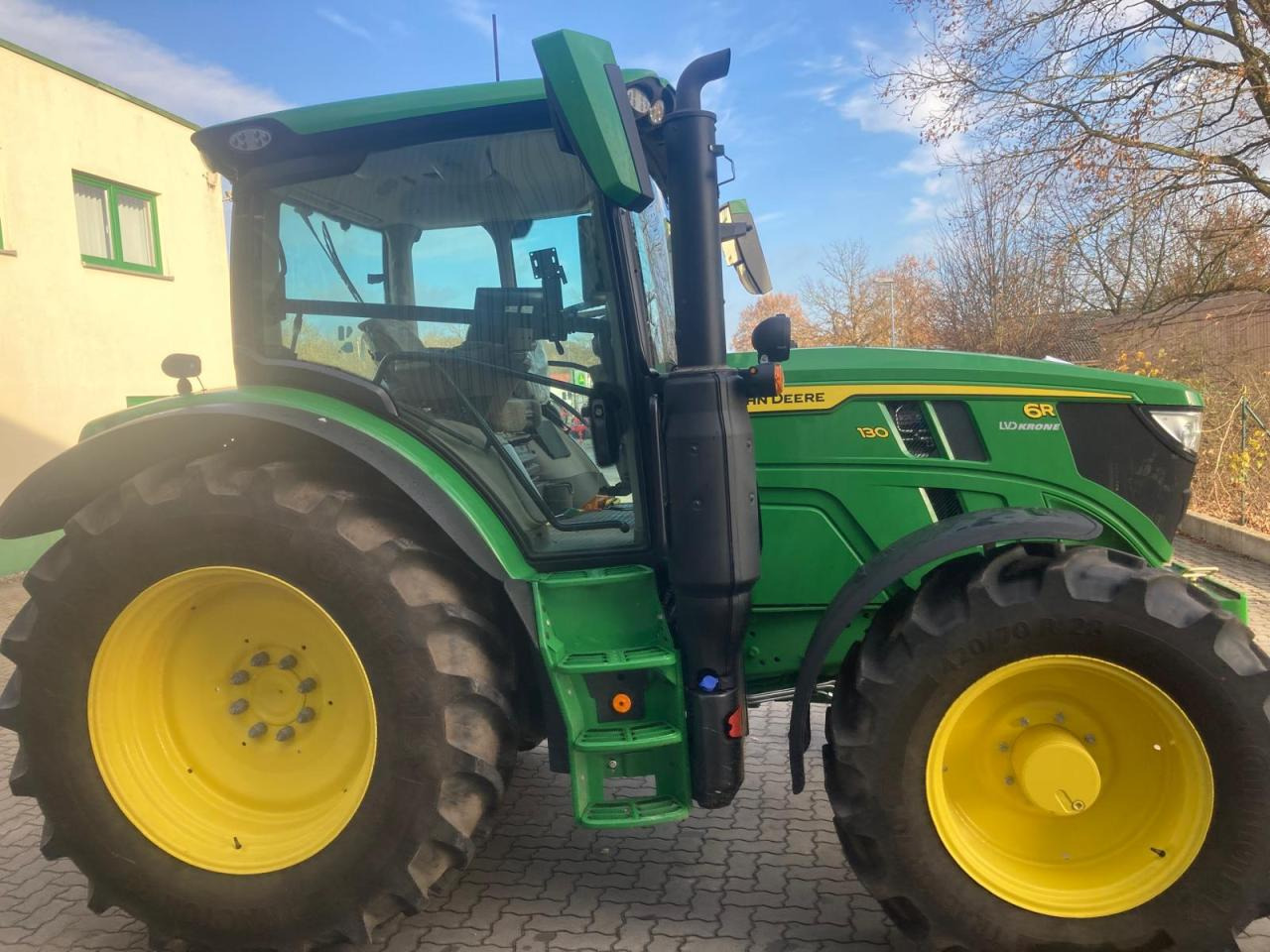 John Deere 6R 130 - Trator: foto 2 John Deere 6R 130 - Trator: foto 2