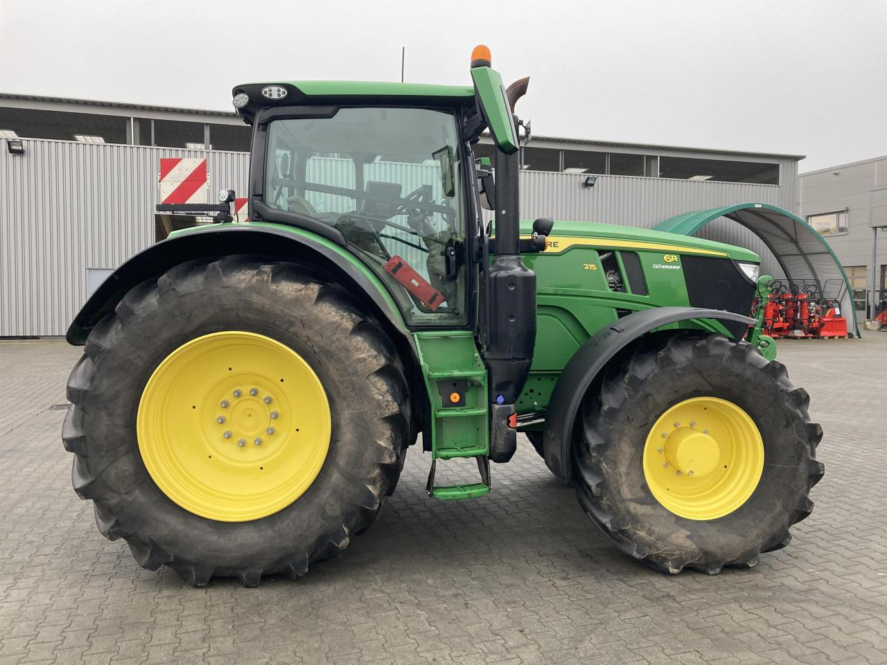 John Deere 6R 215 - Trator: foto 3 John Deere 6R 215 - Trator: foto 3
