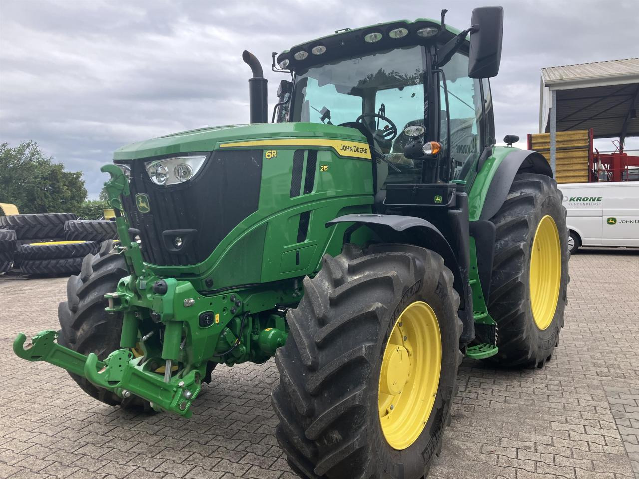 John Deere 6R 215 - Trator: foto 1 John Deere 6R 215 - Trator: foto 1
