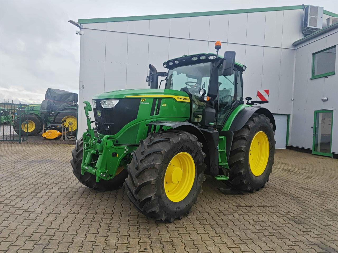 John Deere 6R 250 - Trator: foto 1 John Deere 6R 250 - Trator: foto 1