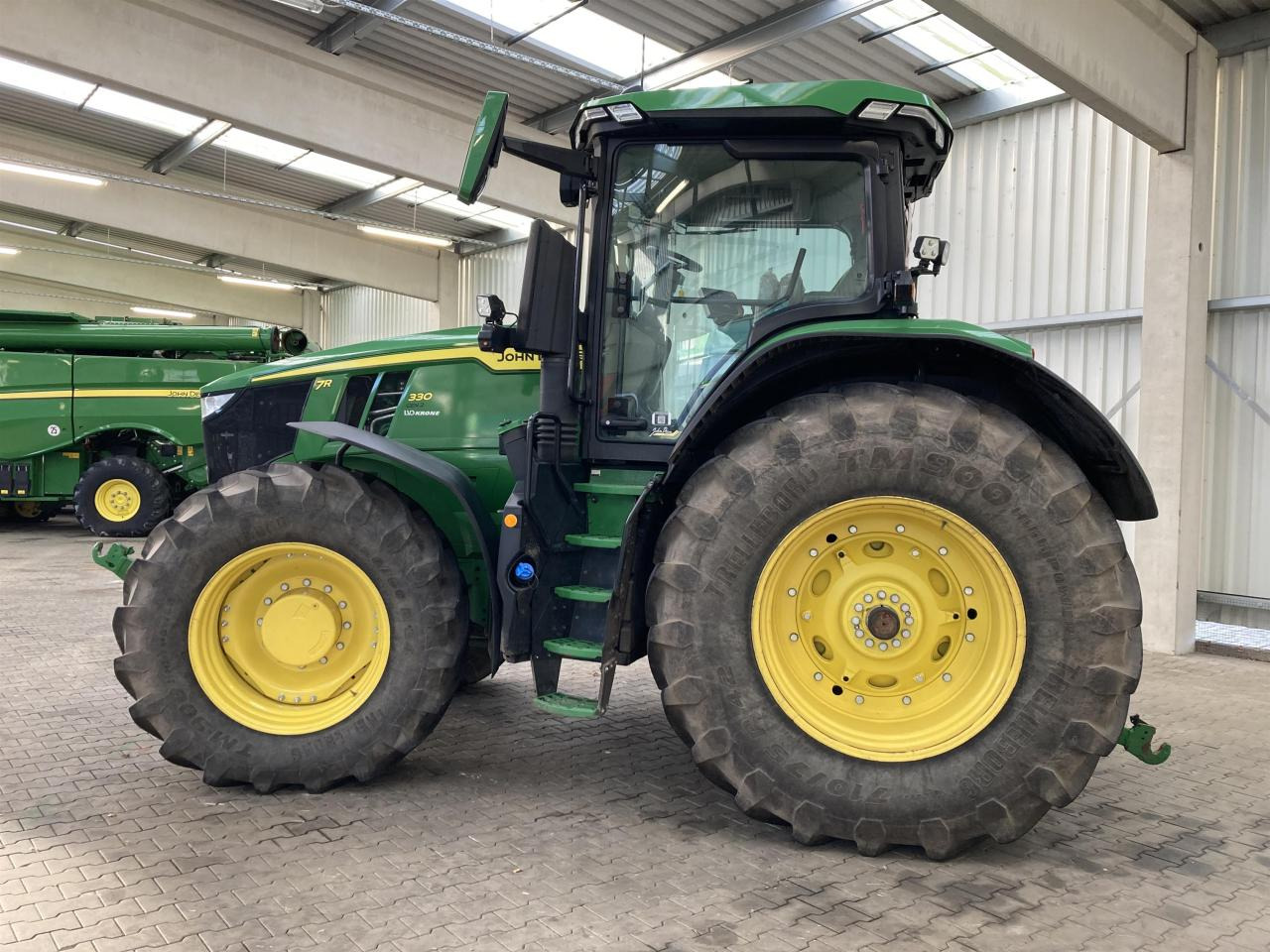 Trator John Deere 7R 330: foto 7
