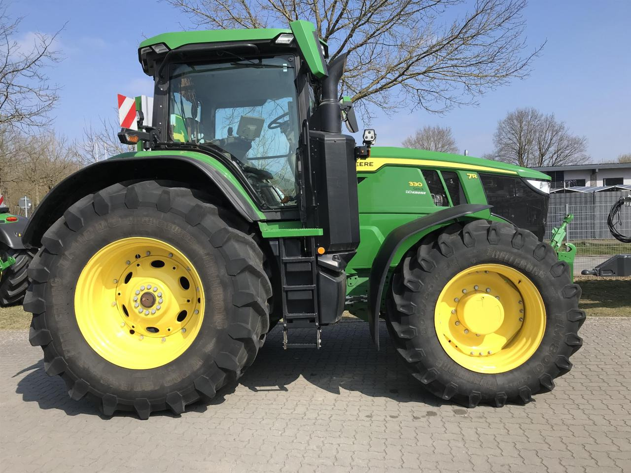 John Deere 7R 330 - Trator: foto 2 John Deere 7R 330 - Trator: foto 2