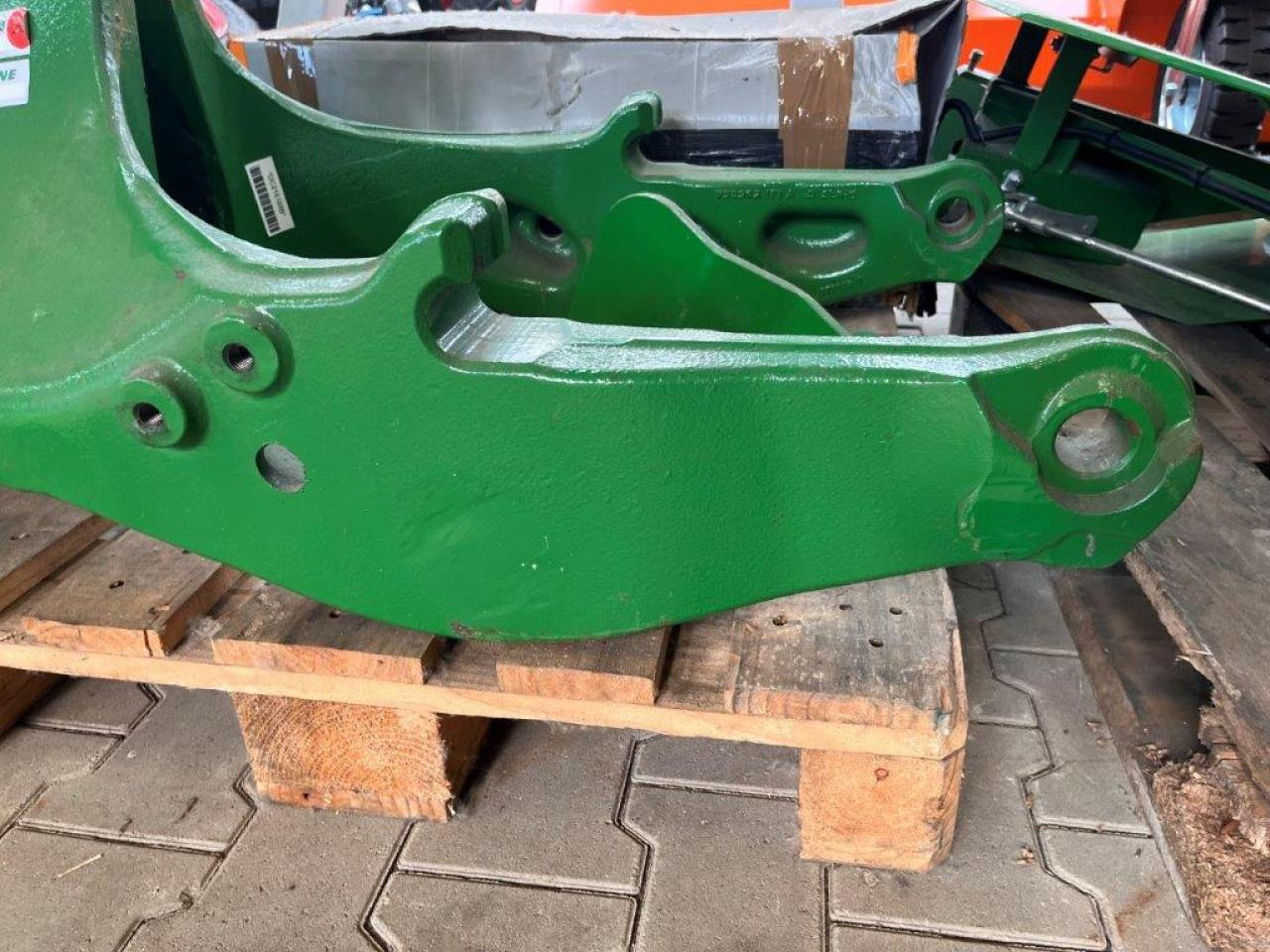 John Deere Anbaukonsolen - Carregador frontal para o trator: foto 3 John Deere Anbaukonsolen - Carregador frontal para o trator: foto 3