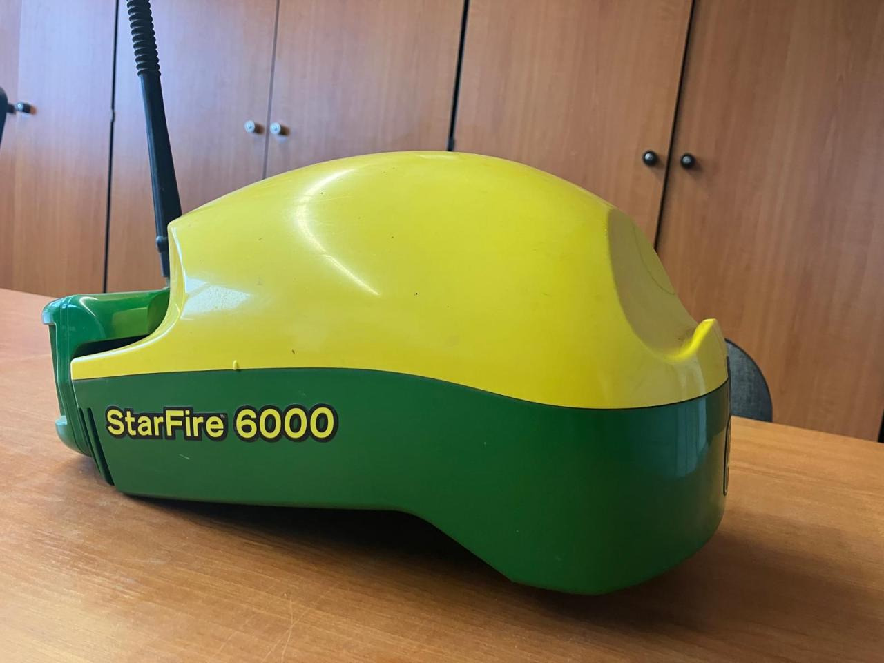 John Deere SF6000 RTK - Sistema de navegação para Máquina agrícola: foto 1 John Deere SF6000 RTK - Sistema de navegação para Máquina agrícola: foto 1