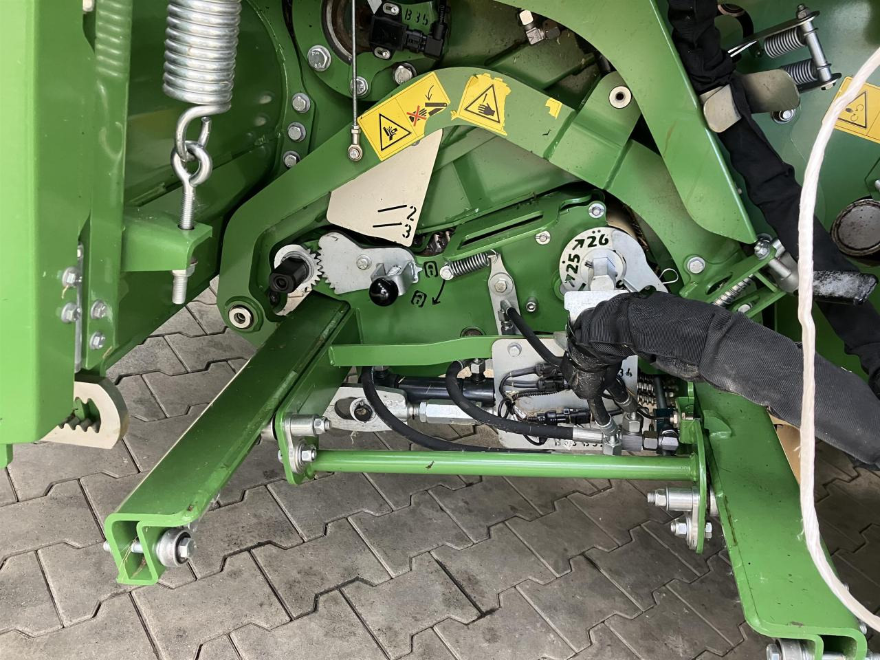 Enfardadeira de fardos quadrados Krone Big Pack 1270 VC: foto 19