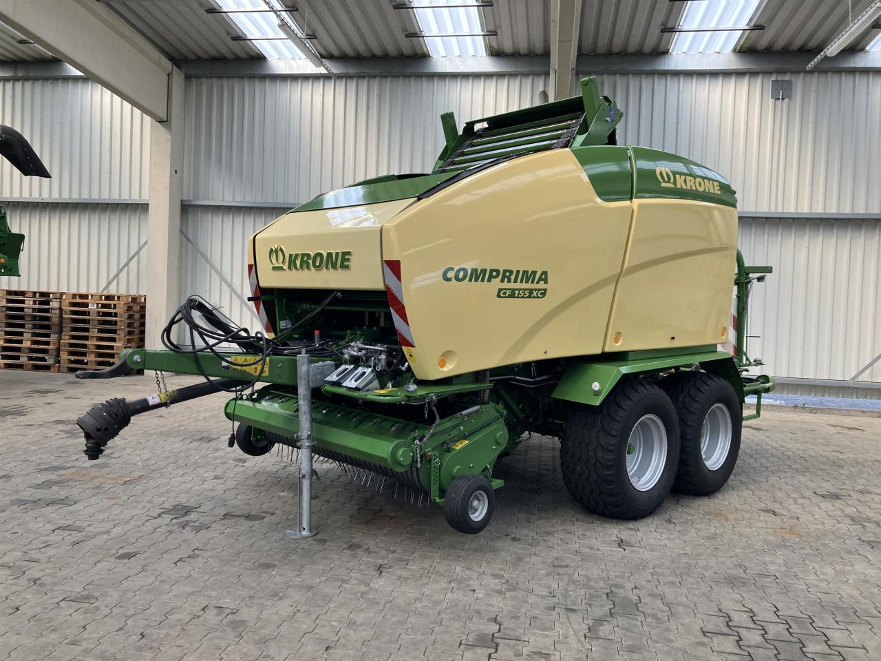 Krone CF 155 XC Comprima - Enfardadeira de fardos redondos: foto 2 Krone CF 155 XC Comprima - Enfardadeira de fardos redondos: foto 2
