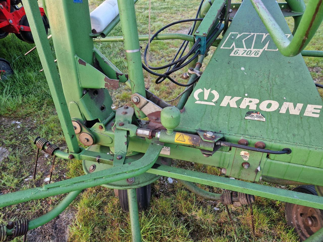 Krone KW 6.70/6 - Ancinho enleirador: foto 5 Krone KW 6.70/6 - Ancinho enleirador: foto 5