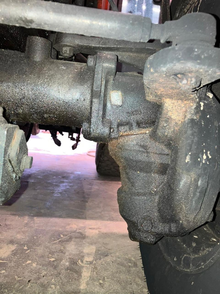 Trator municipal Kubota B2110: foto 10