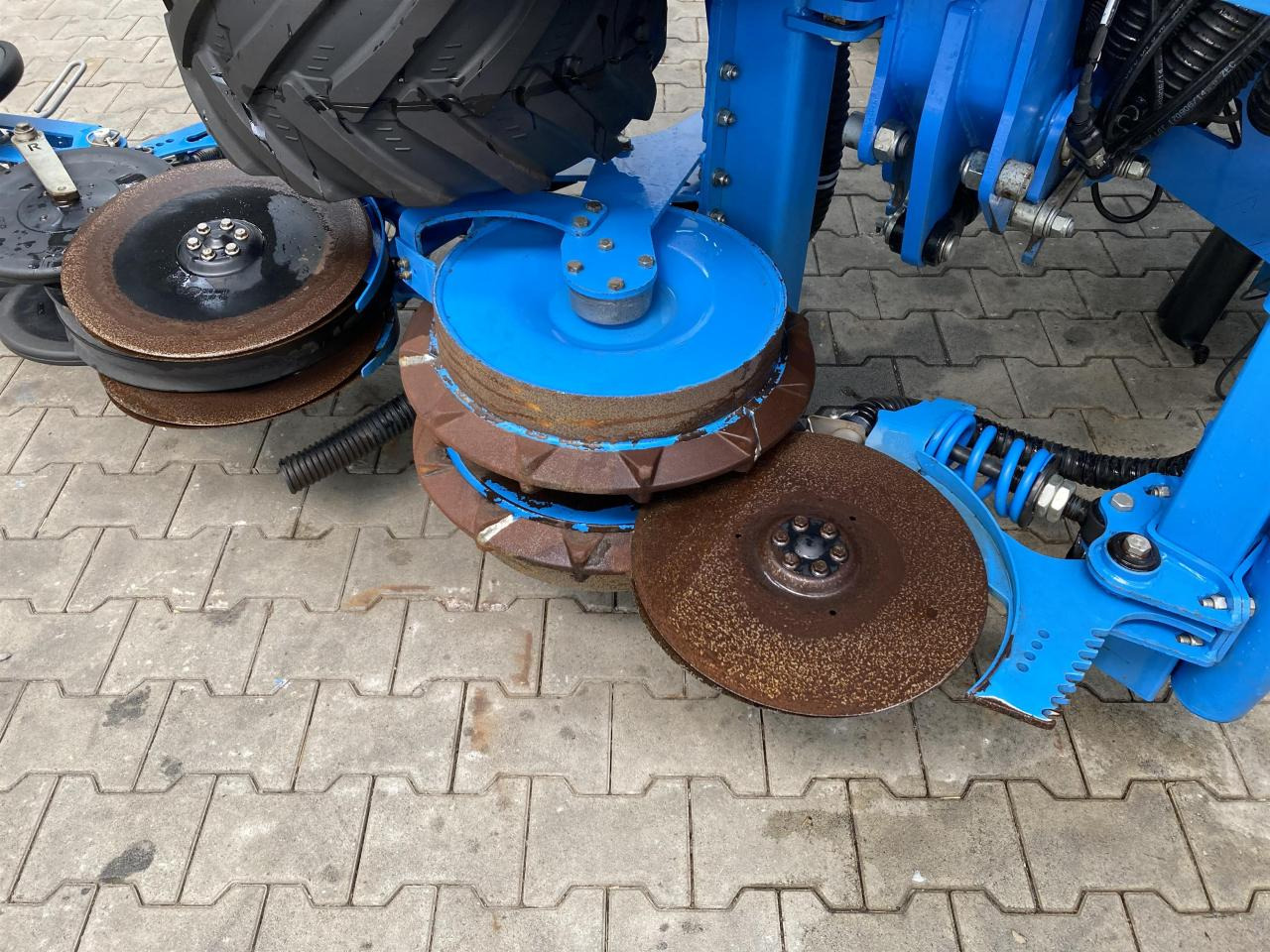 Lemken Azurit 9/8.75 - Semeadora de precisão: foto 3 Lemken Azurit 9/8.75 - Semeadora de precisão: foto 3