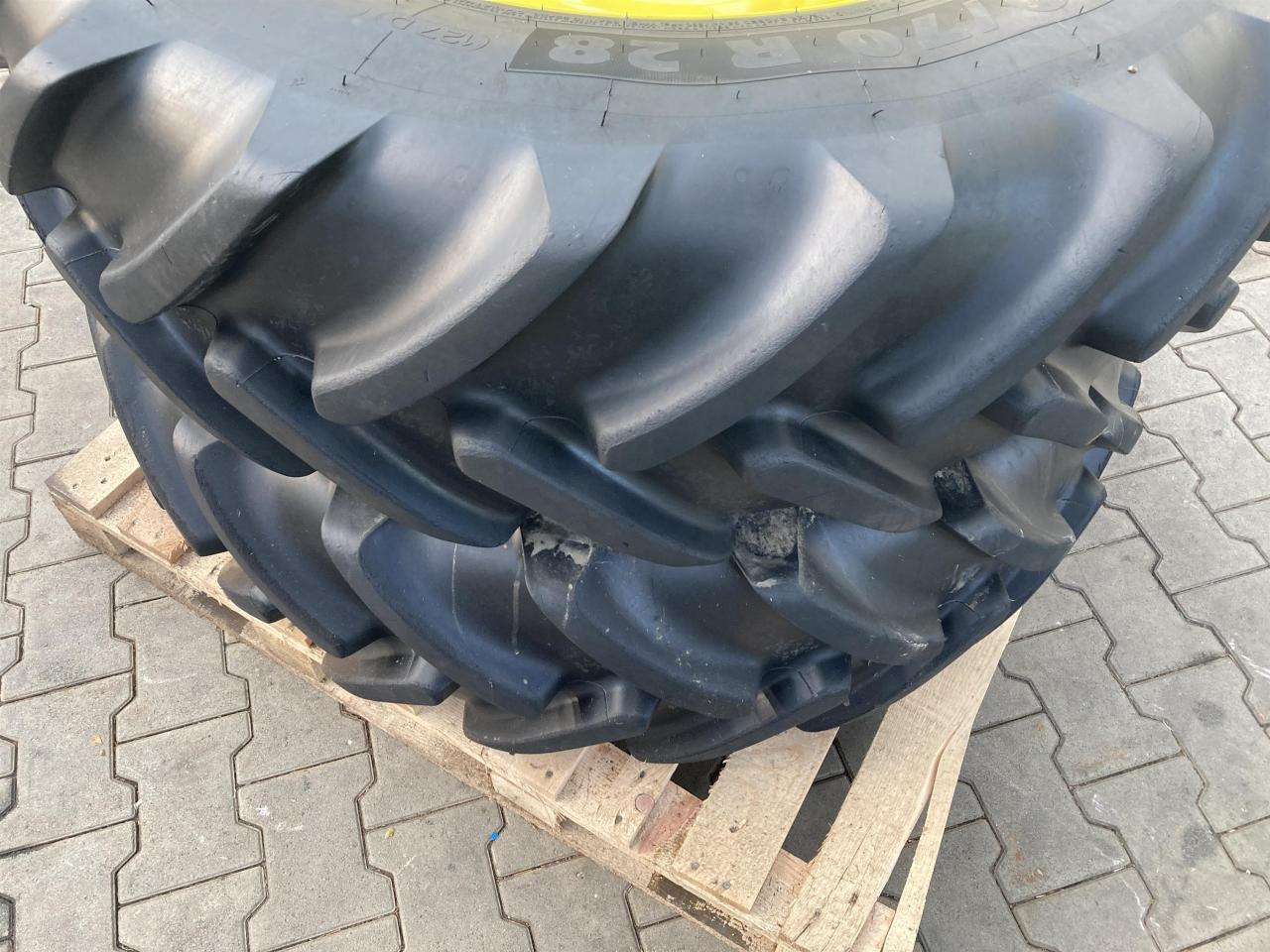 Michelin 380/70R28 - Pneu para Máquina agrícola: foto 3 Michelin 380/70R28 - Pneu para Máquina agrícola: foto 3