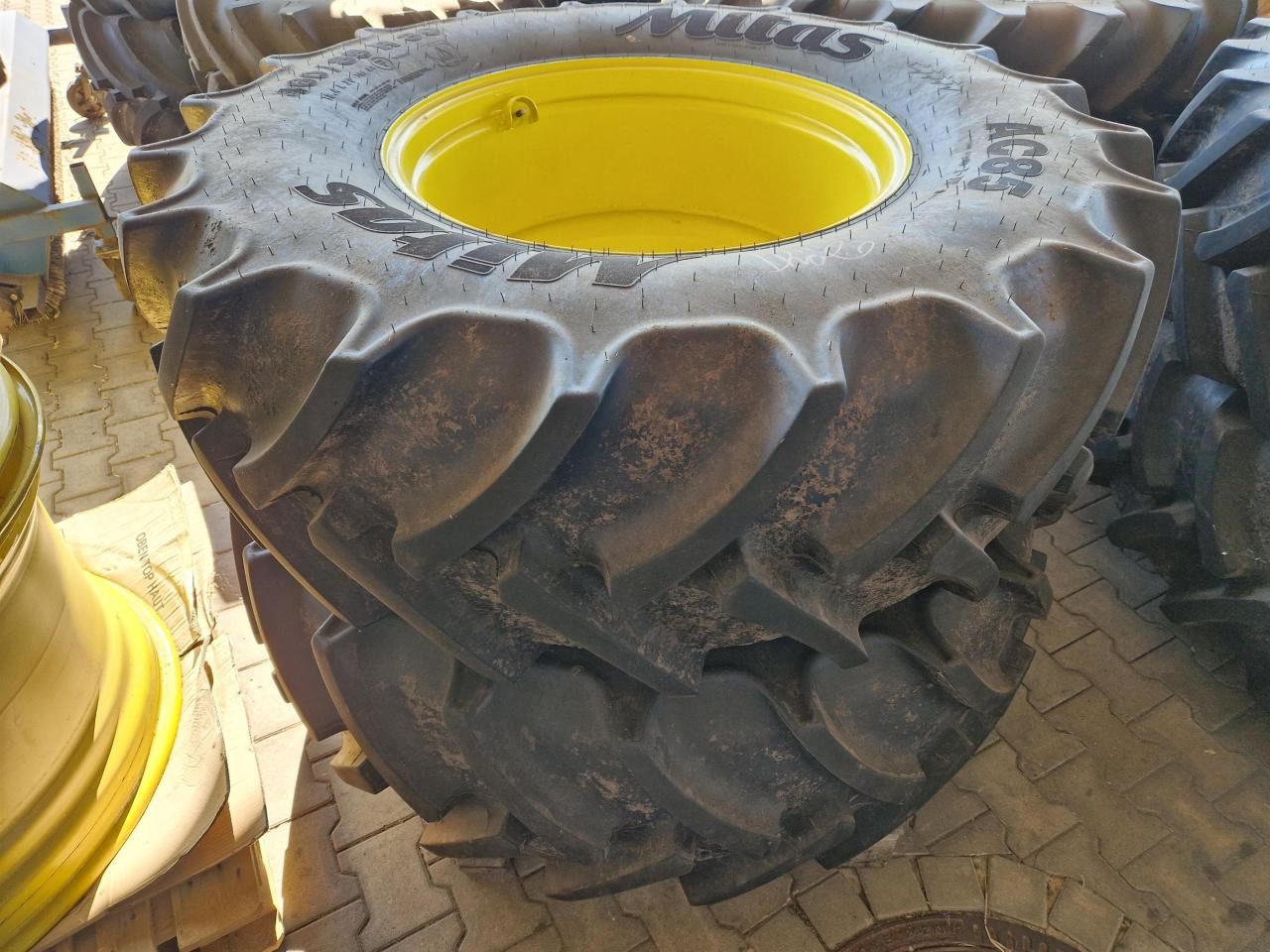 Mitas 460/85R30 - Pneu para Máquina agrícola: foto 1 Mitas 460/85R30 - Pneu para Máquina agrícola: foto 1