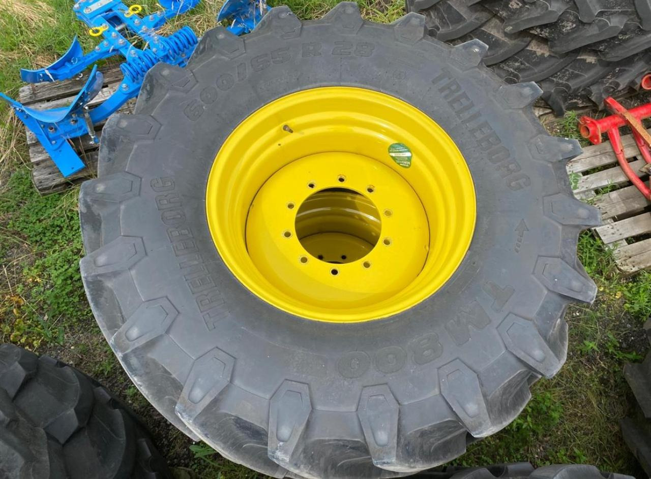 Trelleborg 600/65R28 - Pneu para Máquina agrícola: foto 1 Trelleborg 600/65R28 - Pneu para Máquina agrícola: foto 1