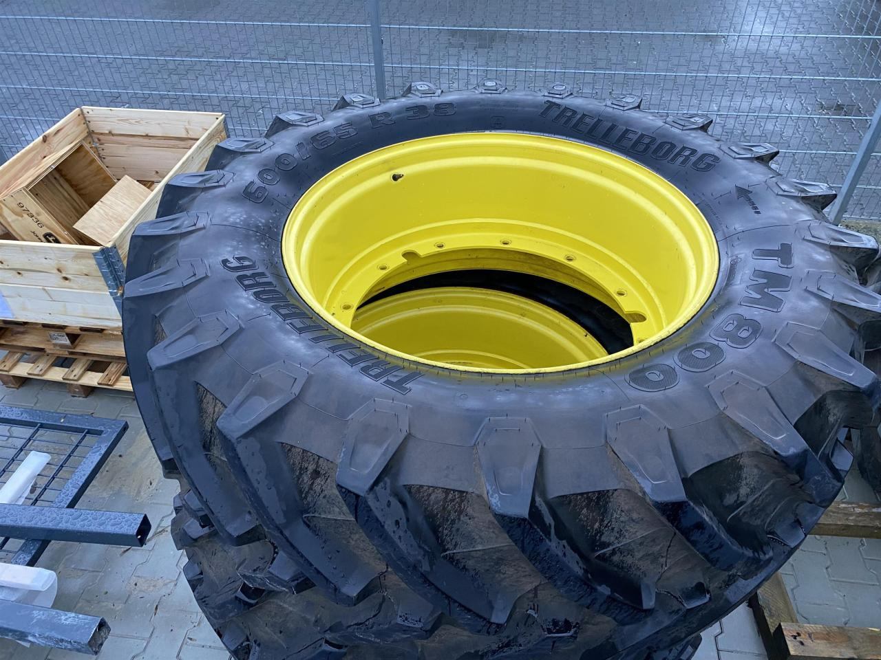 Trelleborg 600/65R38 - Pneu para Máquina agrícola: foto 1 Trelleborg 600/65R38 - Pneu para Máquina agrícola: foto 1