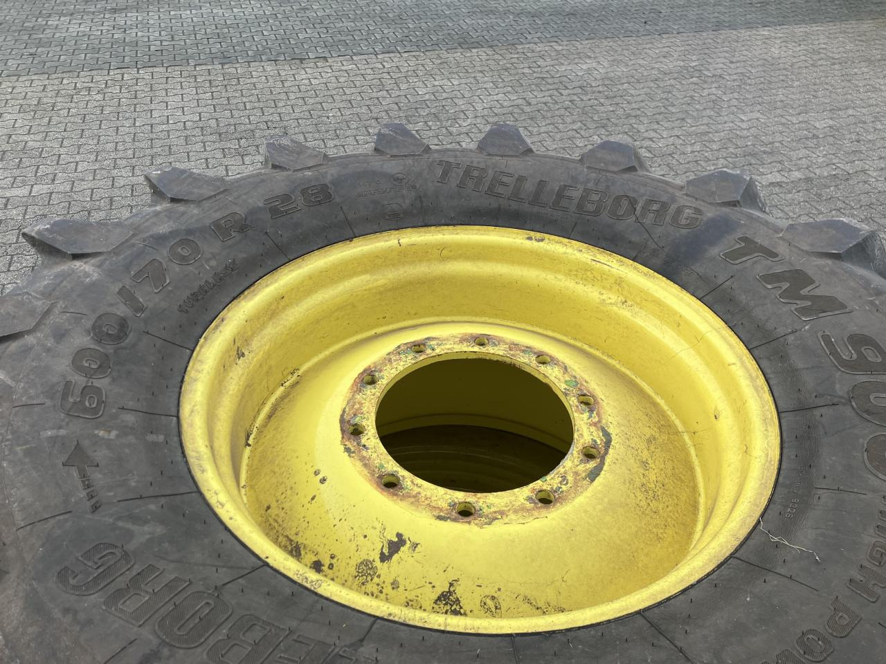 Trelleborg 600/70R28 & 650/85R38 - Pneu para Máquina agrícola: foto 3 Trelleborg 600/70R28 & 650/85R38 - Pneu para Máquina agrícola: foto 3