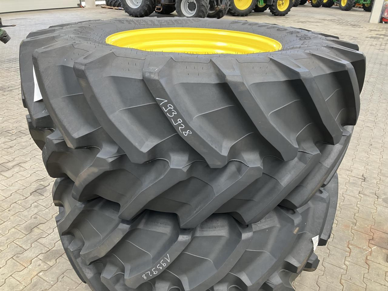 Trelleborg 710/70R38 - Pneu para Máquina agrícola: foto 1 Trelleborg 710/70R38 - Pneu para Máquina agrícola: foto 1