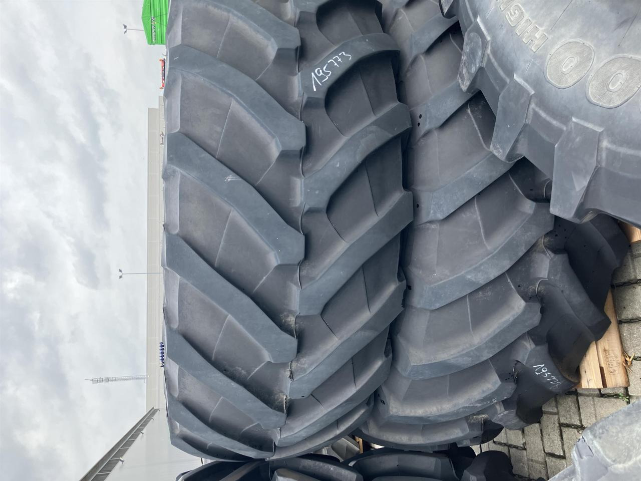 Trelleborg 710/75R42 - Pneu para Máquina agrícola: foto 2 Trelleborg 710/75R42 - Pneu para Máquina agrícola: foto 2