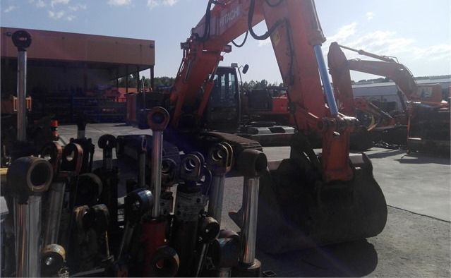 Excavadoras de cadenas HITACHI ZX250-3 (2006) - Escavadora de rastos: foto 2 Excavadoras de cadenas HITACHI ZX250-3 (2006) - Escavadora de rastos: foto 2