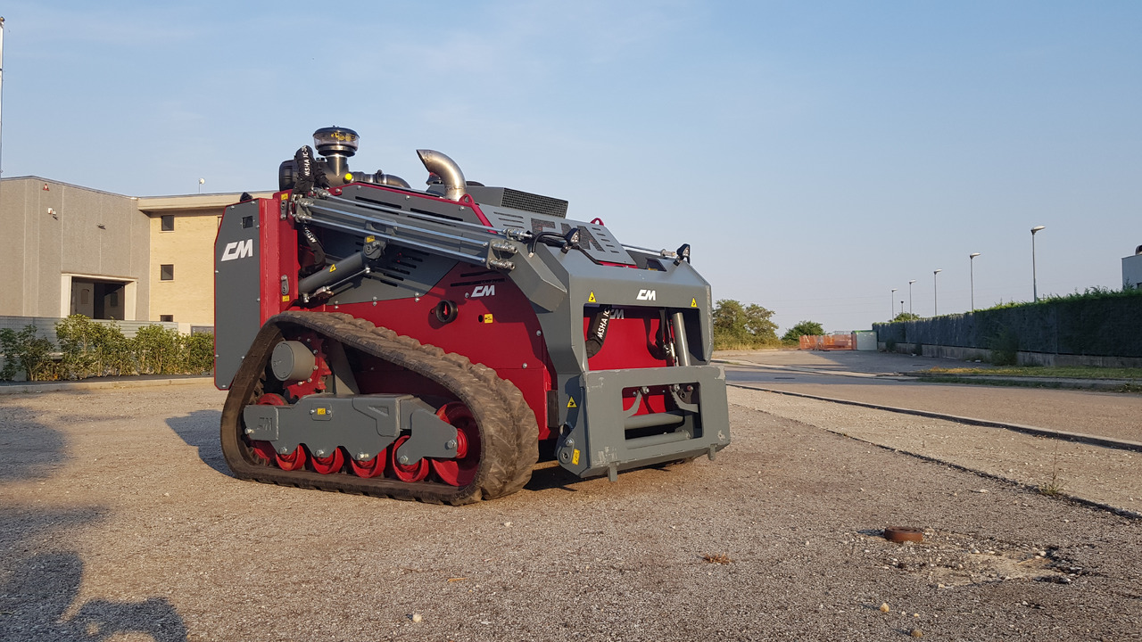 CM Crusher Multisikid RC - Mini pá carregadora: foto 1 CM Crusher Multisikid RC - Mini pá carregadora: foto 1