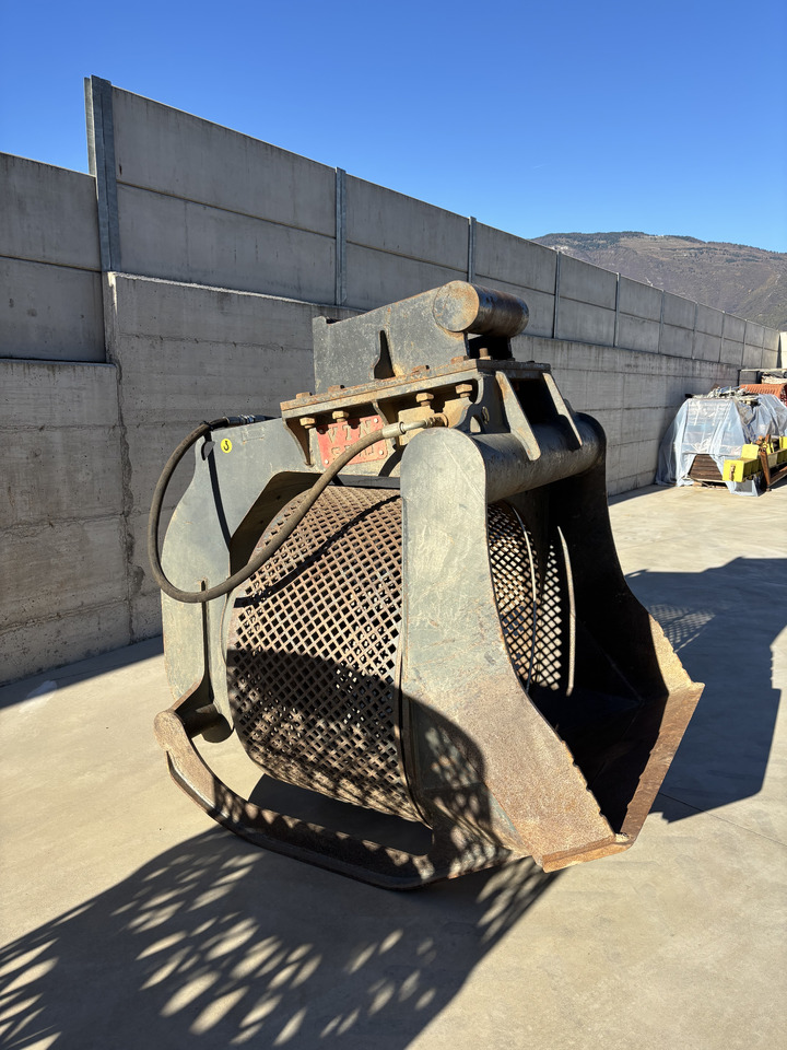 VTN SR10 screening bucket - USED - Balde para Escavadeira: foto 1 VTN SR10 screening bucket - USED - Balde para Escavadeira: foto 1