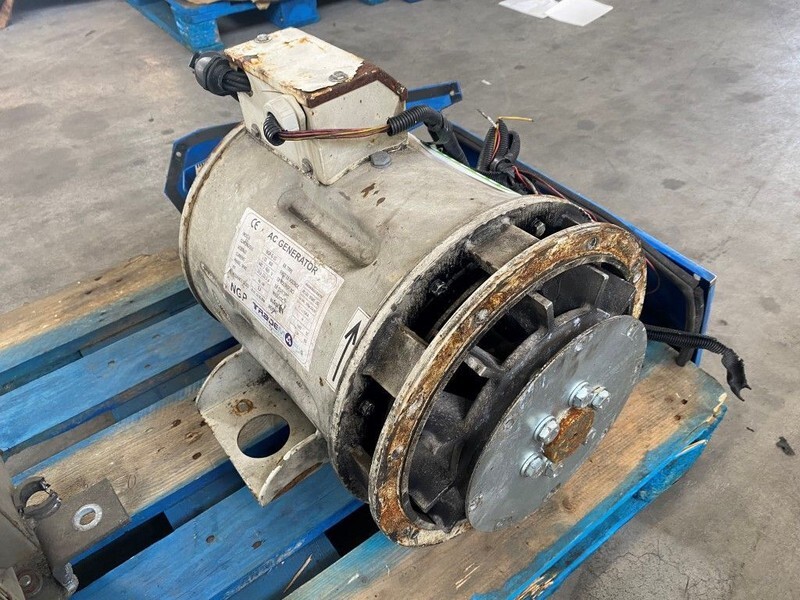 AC Generator 20 KVA generatordeel Alternator - Gerador elétrico: foto 2 AC Generator 20 KVA generatordeel Alternator - Gerador elétrico: foto 2