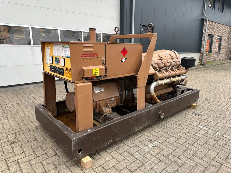 Alsthom V102 unelec 140 kVA generatorset ex Emergency Noodstroom Aggregaat - Gerador elétrico: foto 2 Alsthom V102 unelec 140 kVA generatorset ex Emergency Noodstroom Aggregaat - Gerador elétrico: foto 2