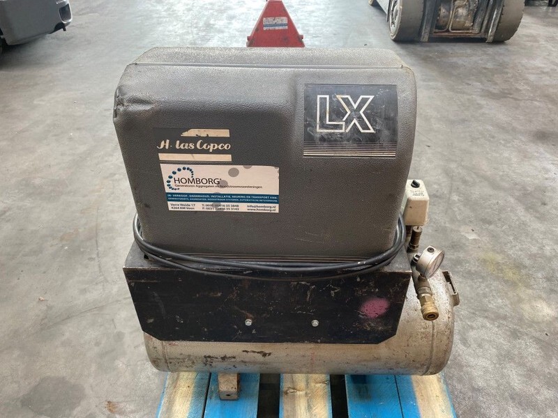 Atlas-Copco LXS 111 1.1 kW 10 bar 125 L / min zuigercompressor met 50 liter ketel - Compressor de ar: foto 1 Atlas-Copco LXS 111 1.1 kW 10 bar 125 L / min zuigercompressor met 50 liter ketel - Compressor de ar: foto 1