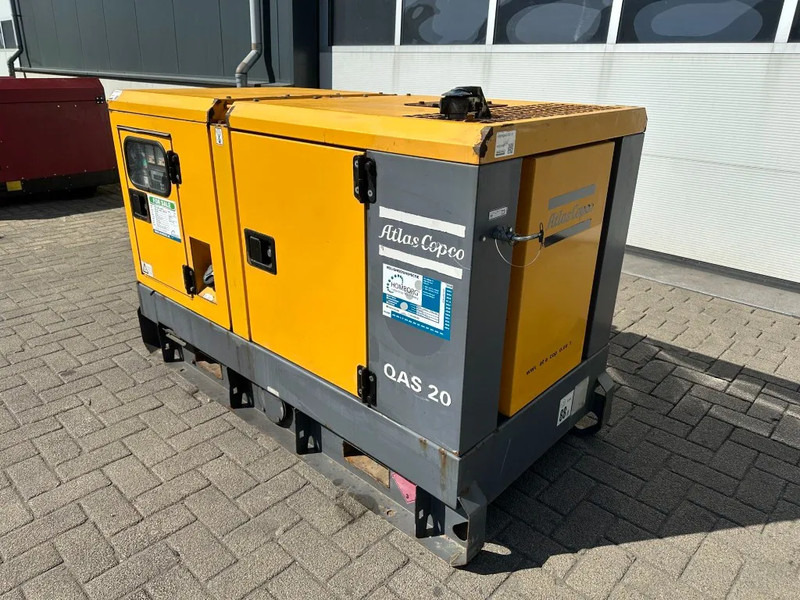 Atlas-Copco QAS 20 Kubota Leroy Somer 20 kVA Silent Rental generatorrset Stage 3A - Gerador elétrico: foto 2 Atlas-Copco QAS 20 Kubota Leroy Somer 20 kVA Silent Rental generatorrset Stage 3A - Gerador elétrico: foto 2