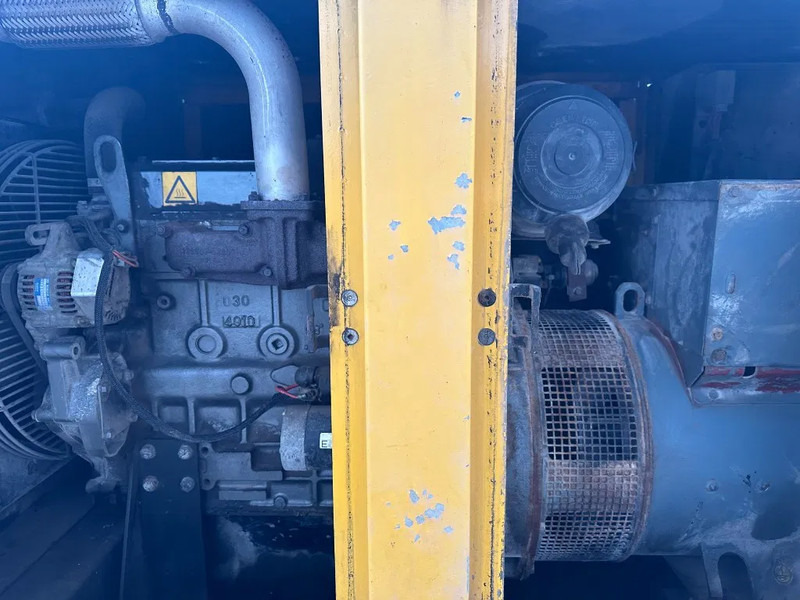 Gerador elétrico Atlas-Copco QAS 38 Yanmar Mecc Alte Spa 40 kVA Silent generatorset: foto 6