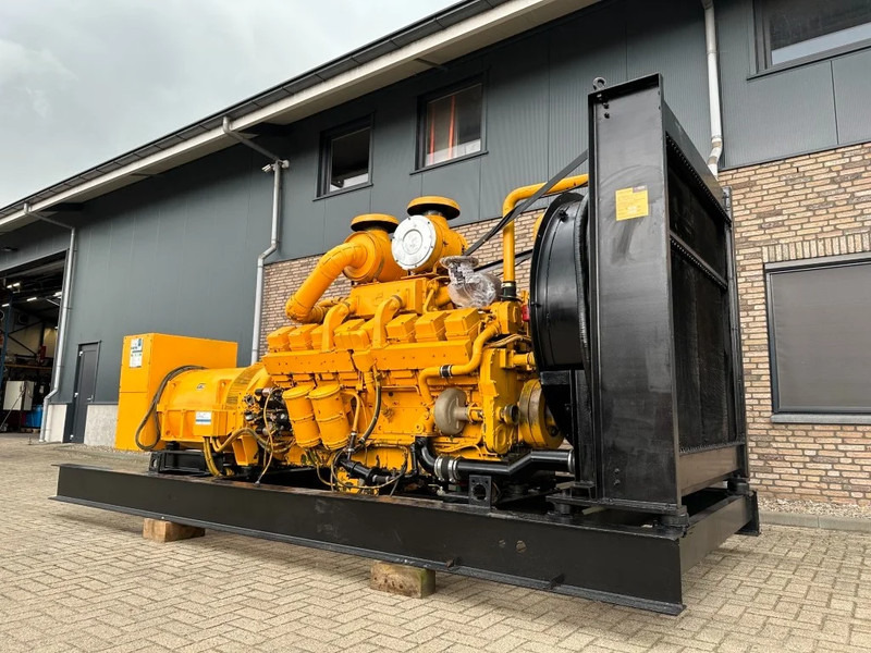 Cummins KTA 50 G1 SDMO Leroy Somer 1125 kVA generatorset ex emergency 580 hours - Gerador elétrico: foto 3 Cummins KTA 50 G1 SDMO Leroy Somer 1125 kVA generatorset ex emergency 580 hours - Gerador elétrico: foto 3