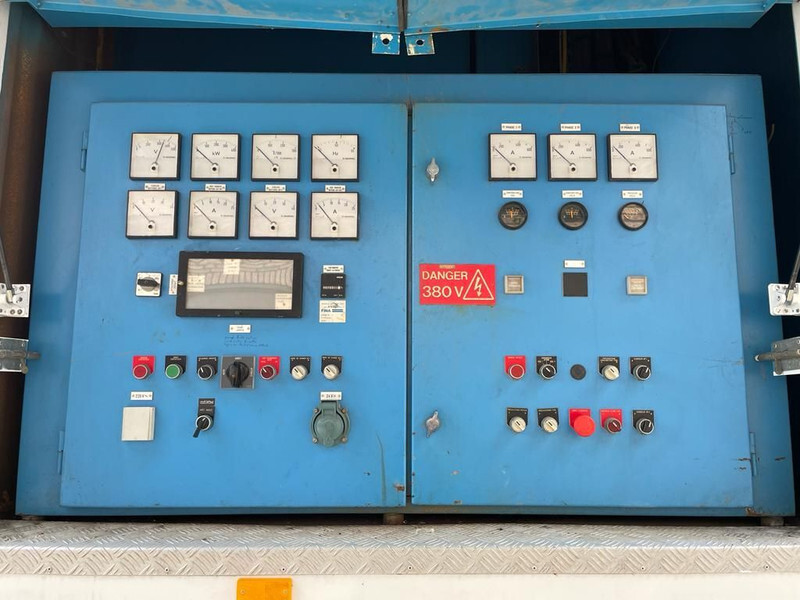 Cummins KTTA 19 G Leroy Somer 450 kVA Supersilent Mobiele generatorset op aanhanger - Gerador elétrico: foto 4 Cummins KTTA 19 G Leroy Somer 450 kVA Supersilent Mobiele generatorset op aanhanger - Gerador elétrico: foto 4